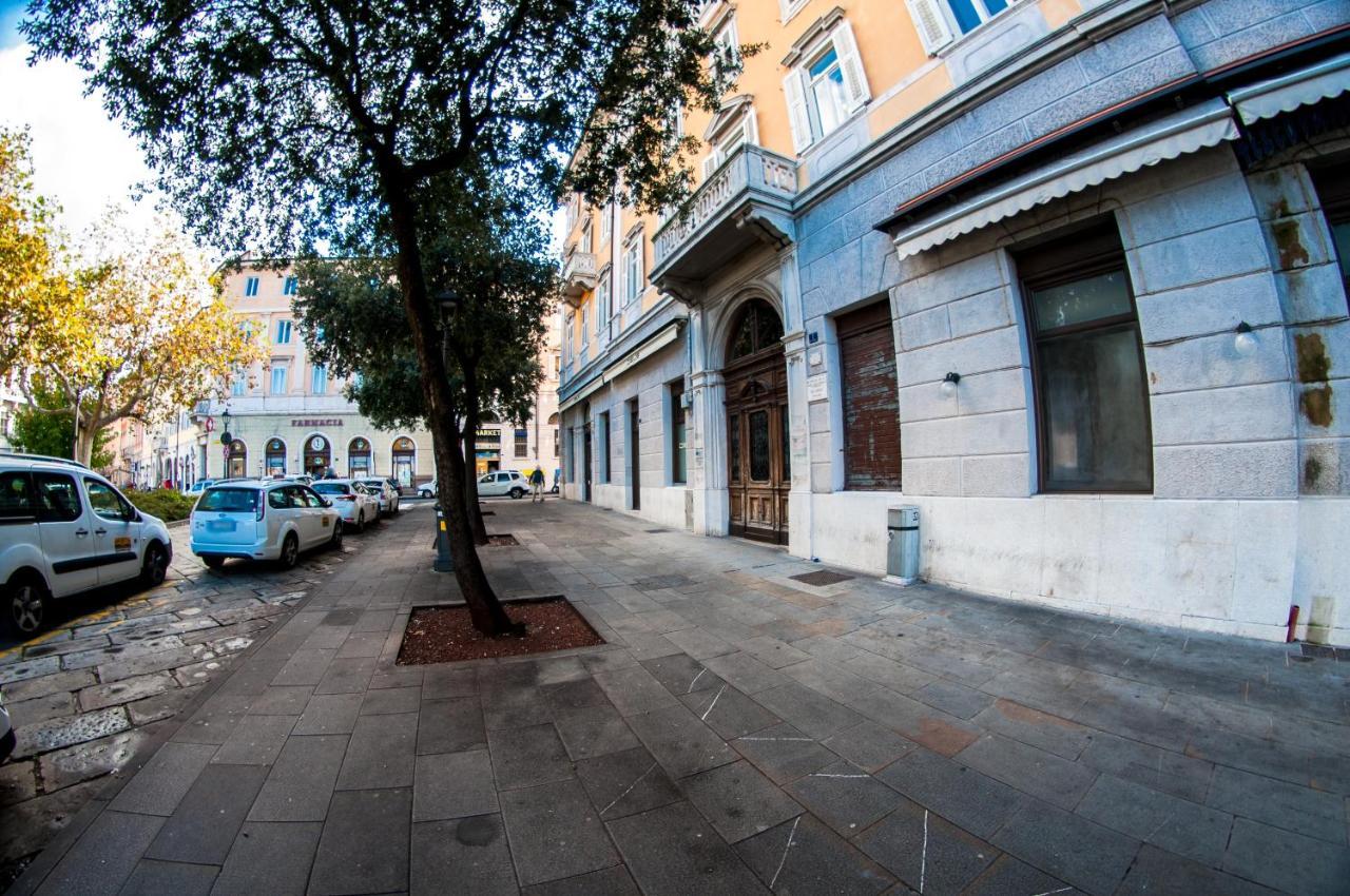Agli Incanti Trieste Exteriör bild